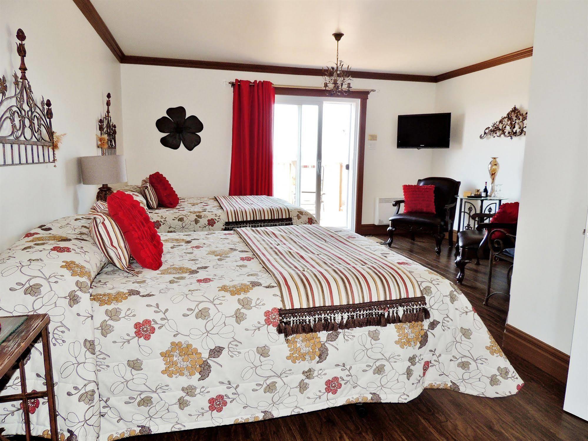 Auberge Du Vieux Faubourg Sainte Anne-des-Chênes Eksteriør billede